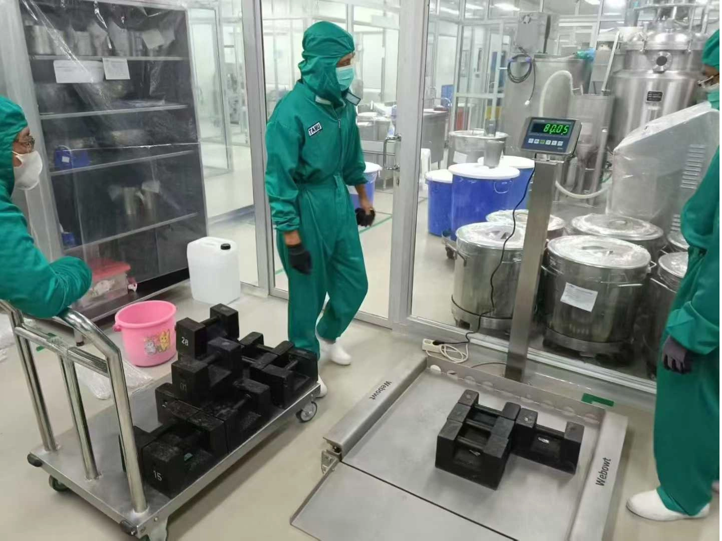 PCS超低台面平台秤，国外生物制药企业现场应用案例